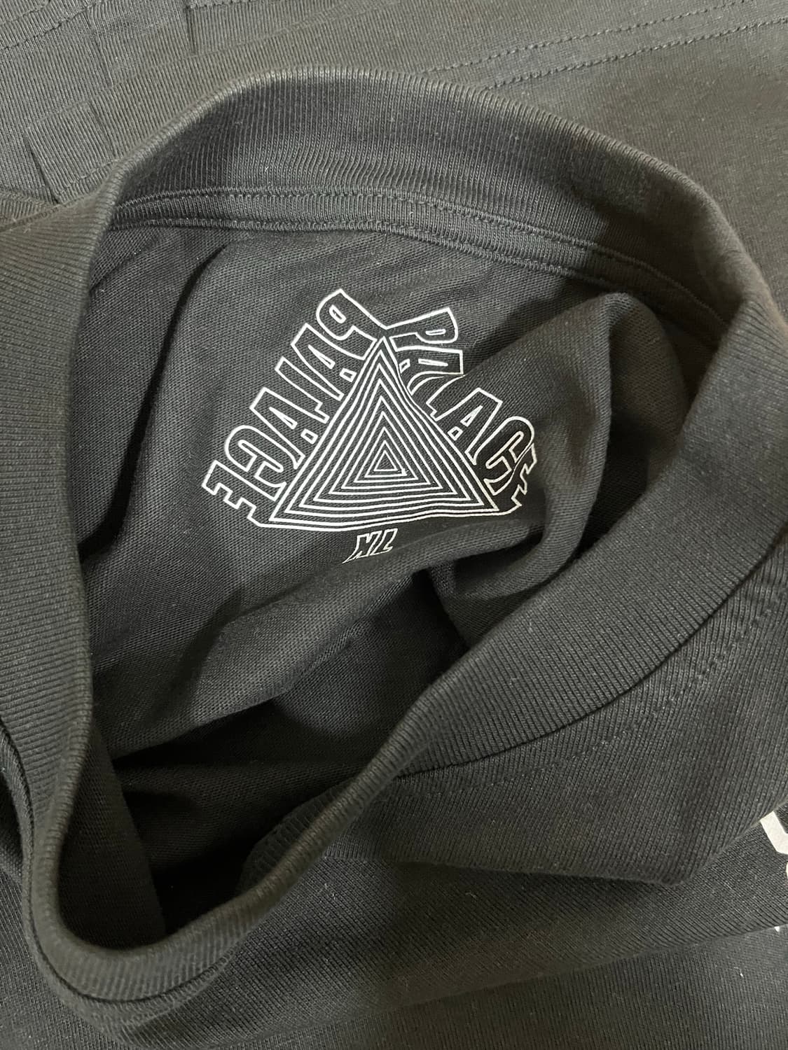 팔라스 롱슬리브 판매합니다 상품이미지3