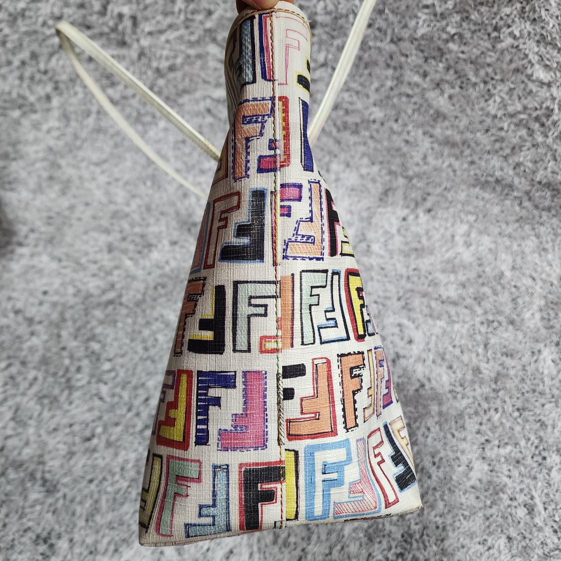 펜디 주카 PVC 쇼퍼백 숄더백 상품이미지3