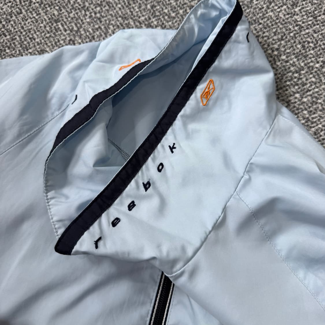 리복 올드스쿨 바람막이 상품이미지4