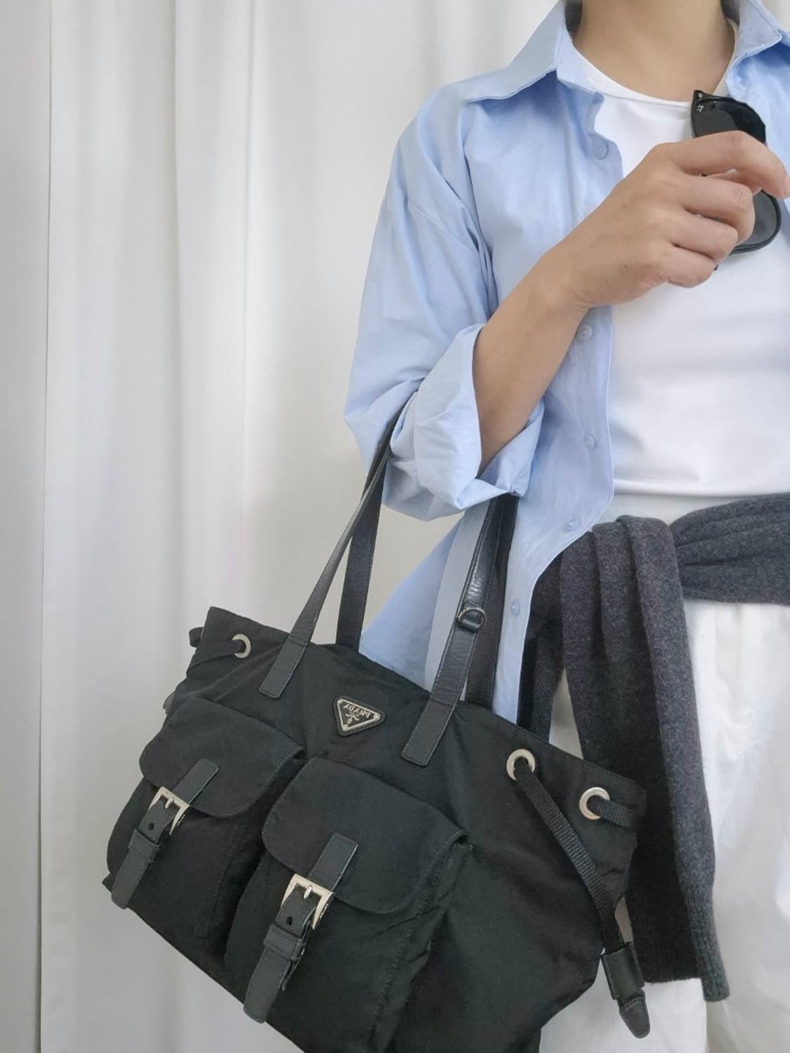 프라다 더블포켓 숄더백 상품이미지7