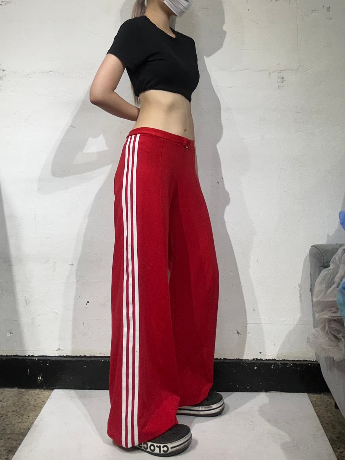 아디다스 레드 화이트 삼선 새상품 와이드 치바바지 트레이닝 팬츠  상품이미지1