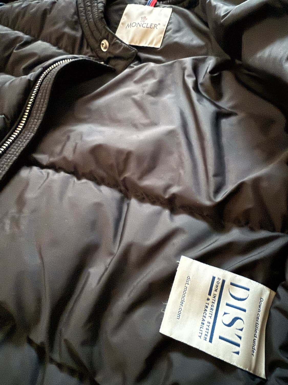 몽클레르 아미오트 숏 다운 자켓 블랙 -  Moncler Amio 상품이미지6