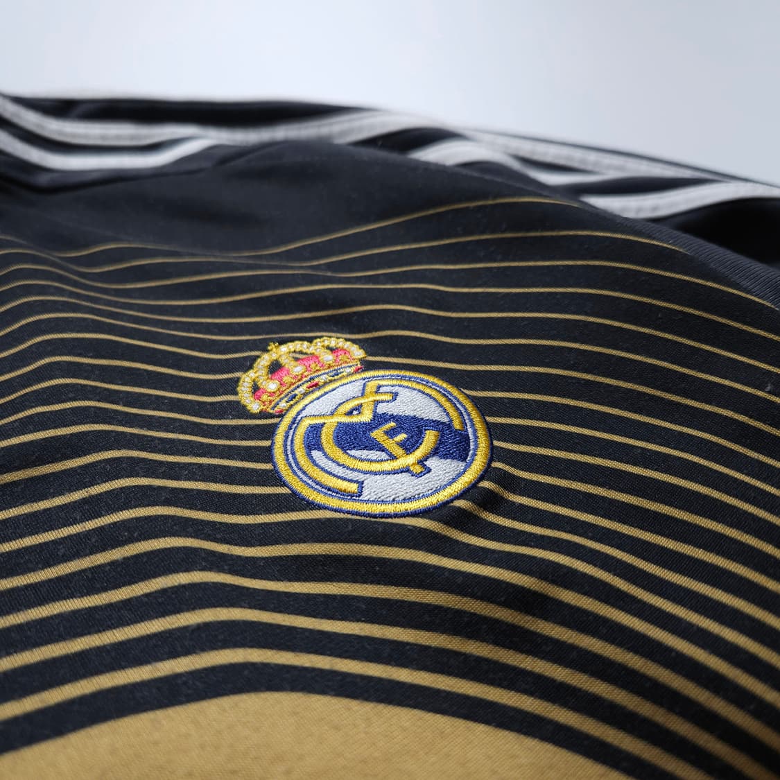 아디다스 레알마드리드 06-07 레트로 트랙탑 자켓 (XL) 상품이미지3