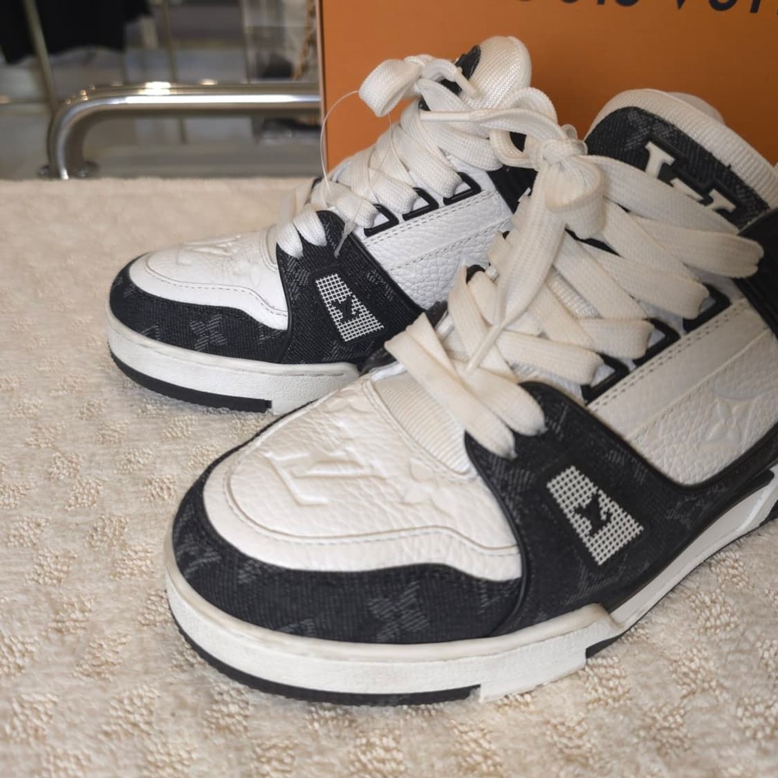 [중고/정품] 루이비통 LV 트레이너 스니커즈 블랙 상품이미지4