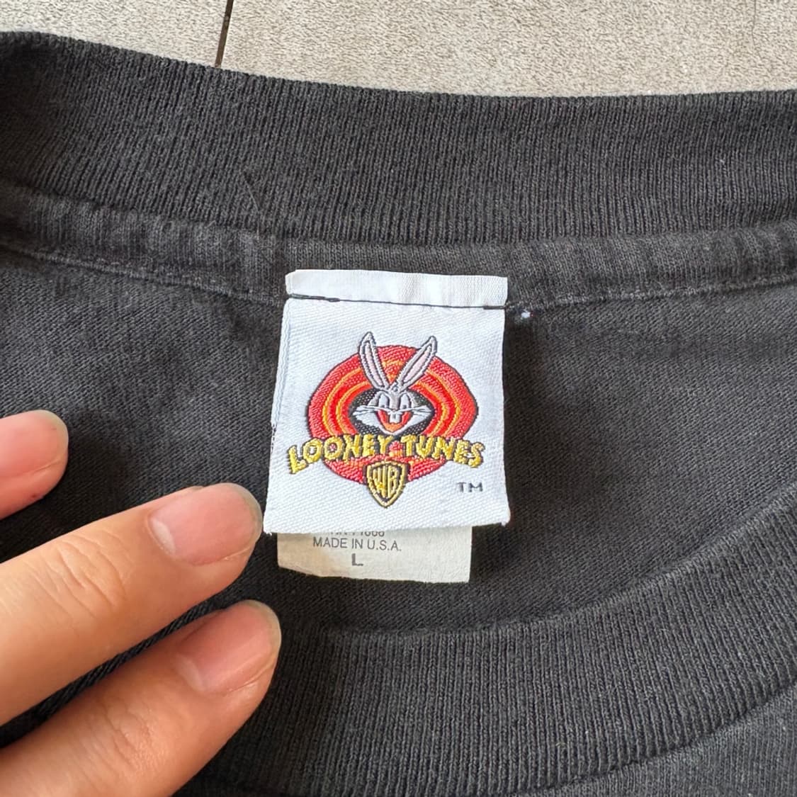 90년대 미국 생산 루니툰즈 테즈 블랙 롱 슬리브 긴팔티 상품이미지9