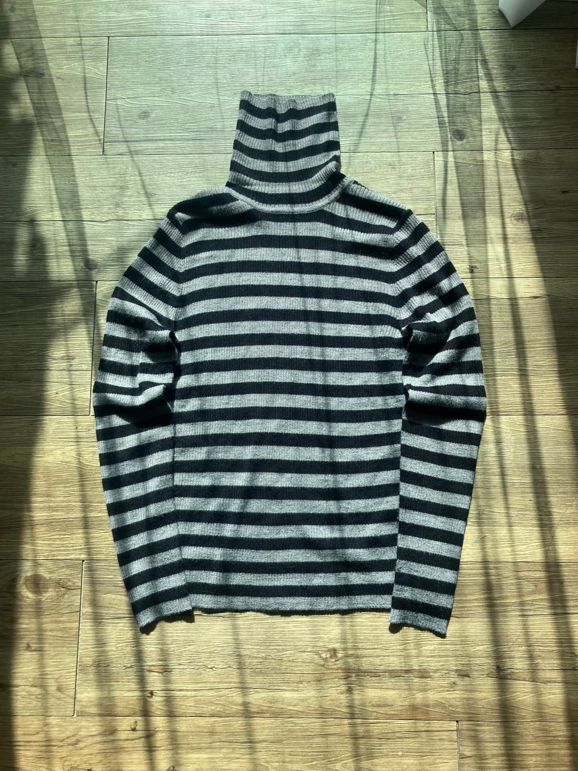 기보로스 GIVOLS 슈가슈가룬 쇼콜라 나나 펑크 단가라 긴 팔 쭉티 터 상품이미지1