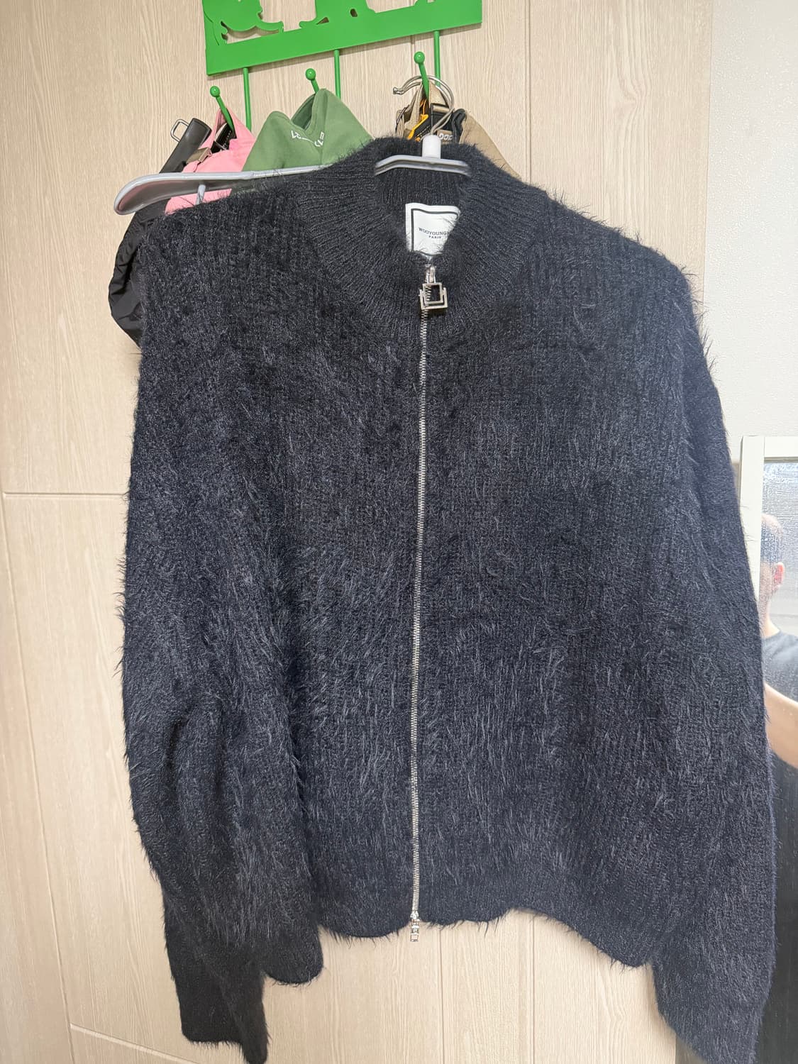 우영미24fw 네이비 헤어리 하이넥 판매합니다. 상품이미지1