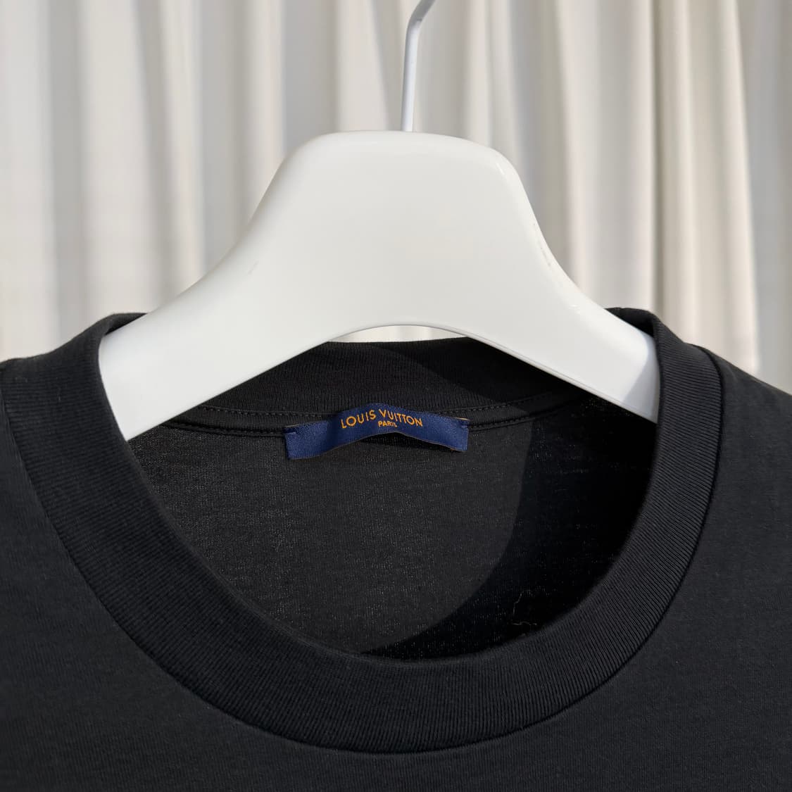 A+ / XL 루이비통 모노그램 그라디언트 반팔 티셔츠 백화점판 상품이미지3