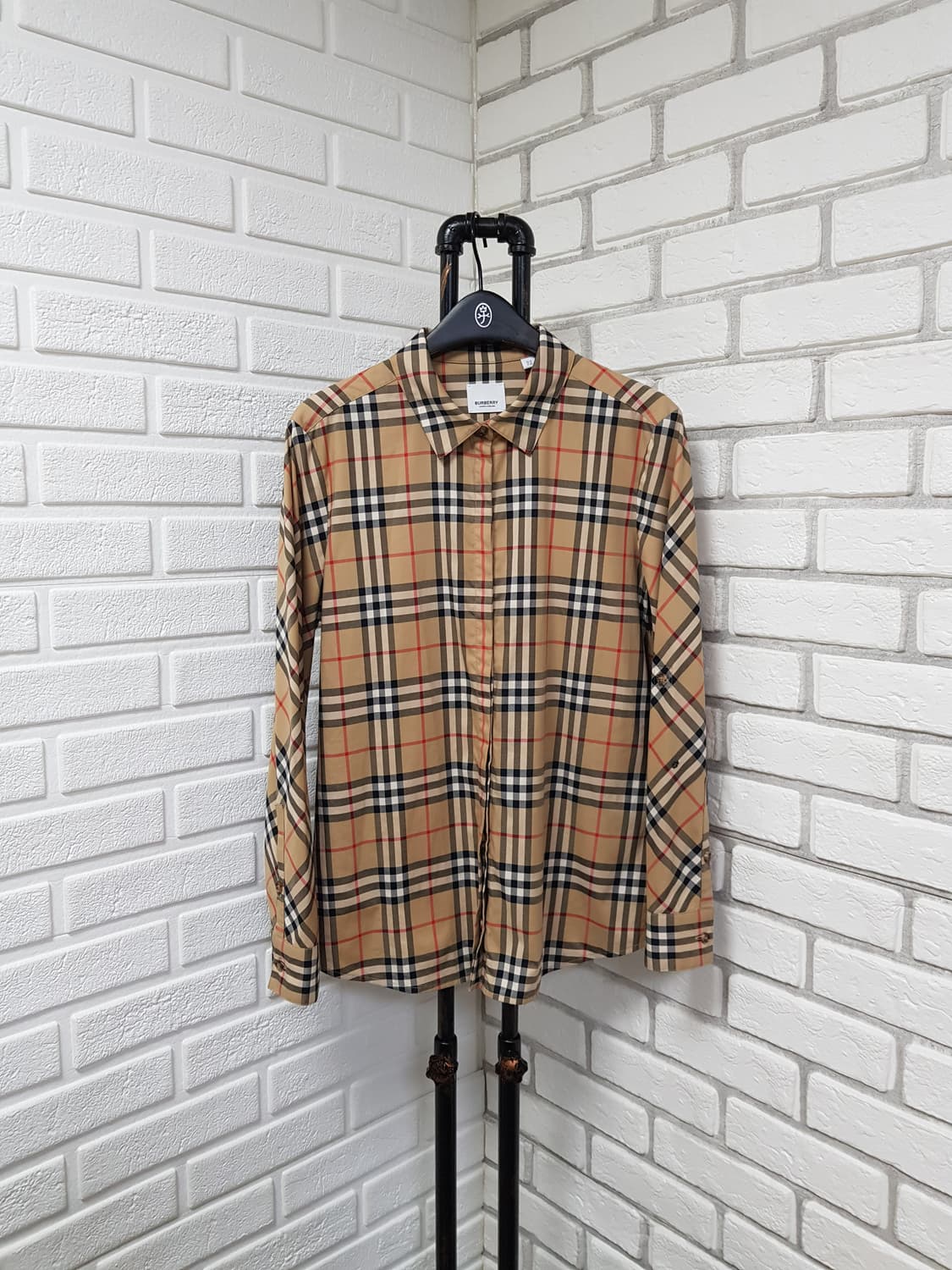 [us10/66/22년/정품] 버버리 노바체크 롤업 셔츠 상품이미지1