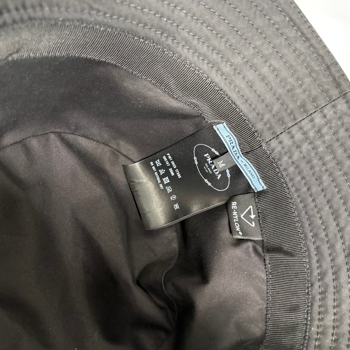 프라다 리나일론 버킷햇 블랙 M사이즈 새상품급 상품이미지4