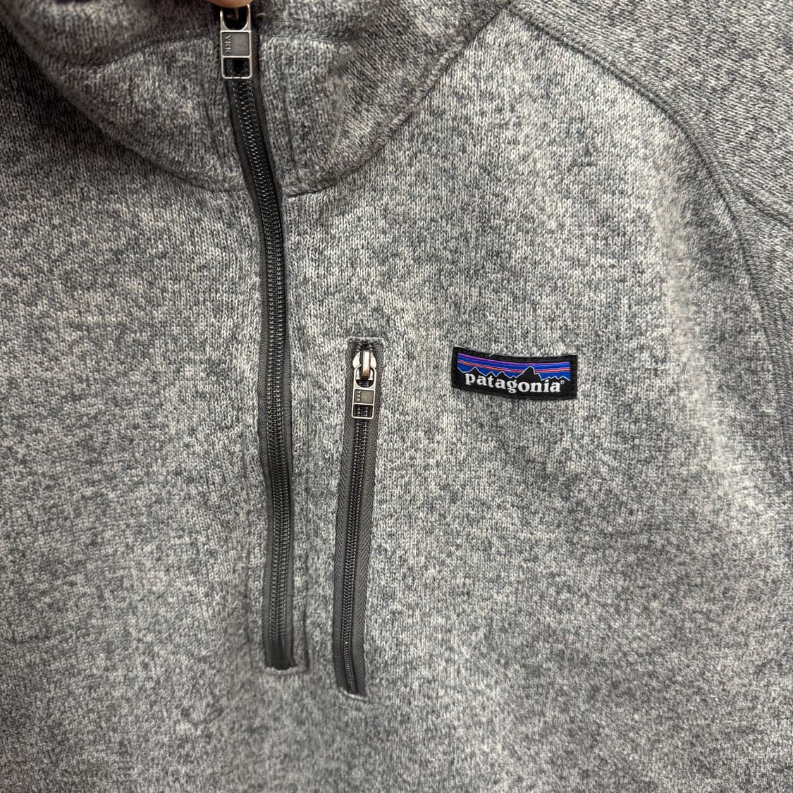 파타고니아 베터 스웨터 하프 집업 전면 집업 포켓 포인트 그레이 상품이미지5