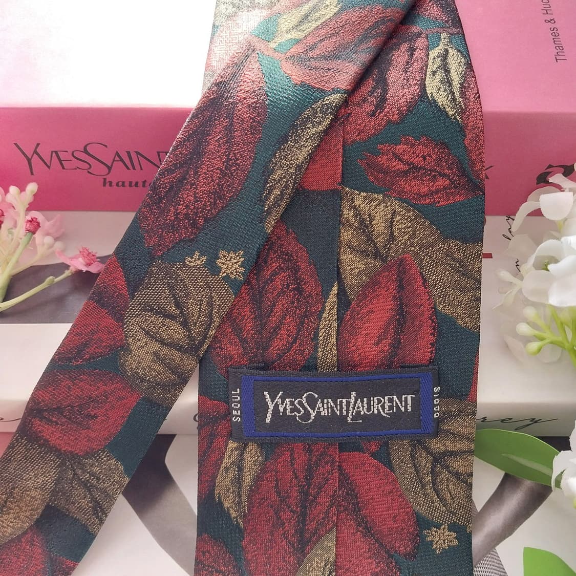 입생로랑 실크 그린 자카드 패턴 넥타이 8.9cm A+등급 K1872
 상품이미지6