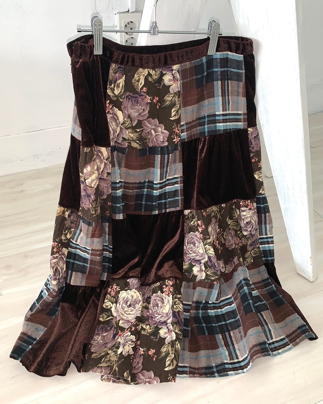 Brown velvet patchwork midi skirt 상품이미지2