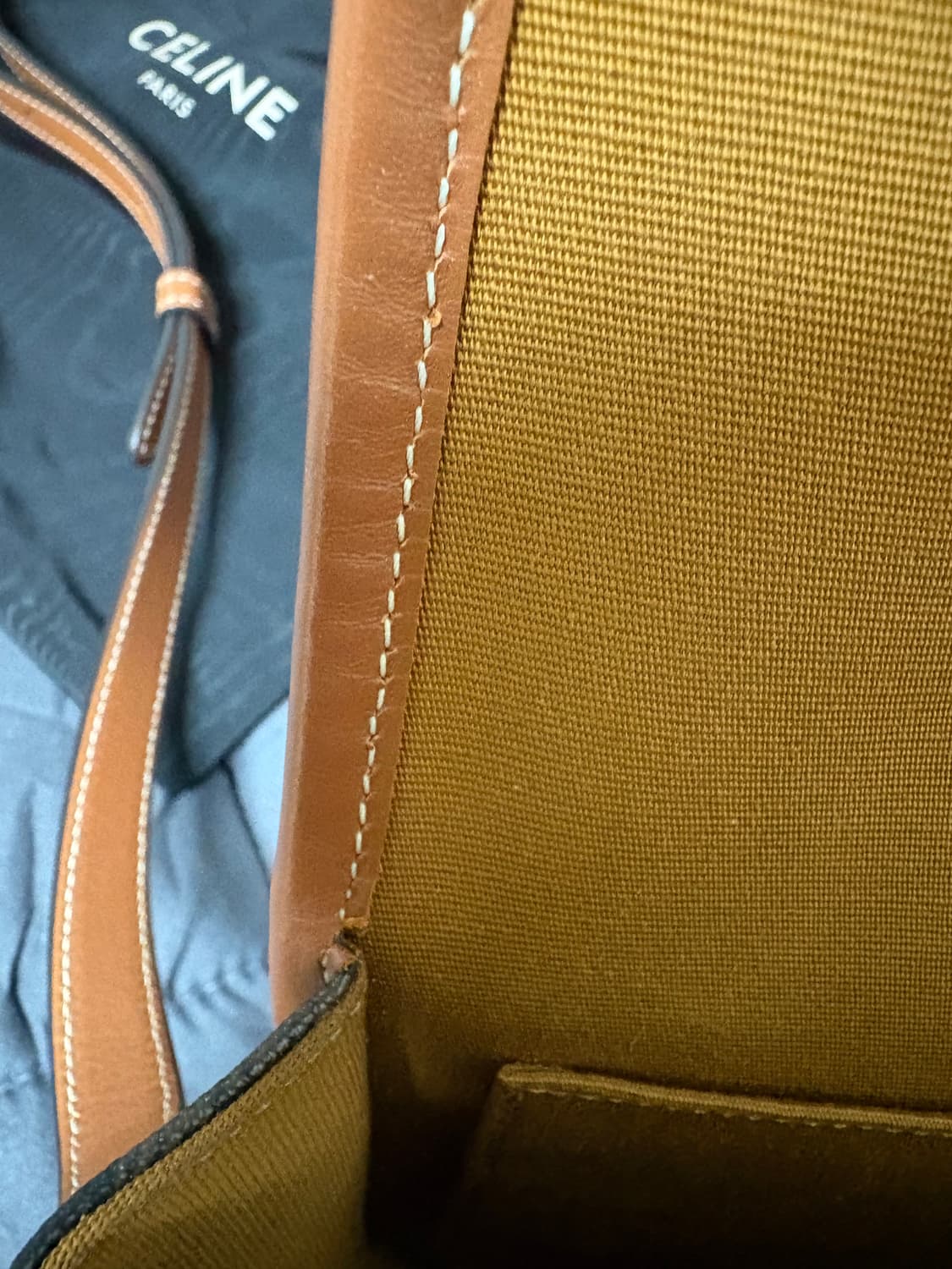 셀린느 트레오페 크로스백 상품이미지9