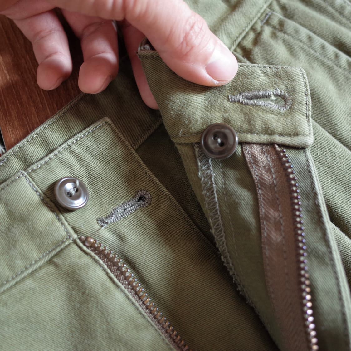 Danton two-tuck chino cotton shorts 상품이미지7