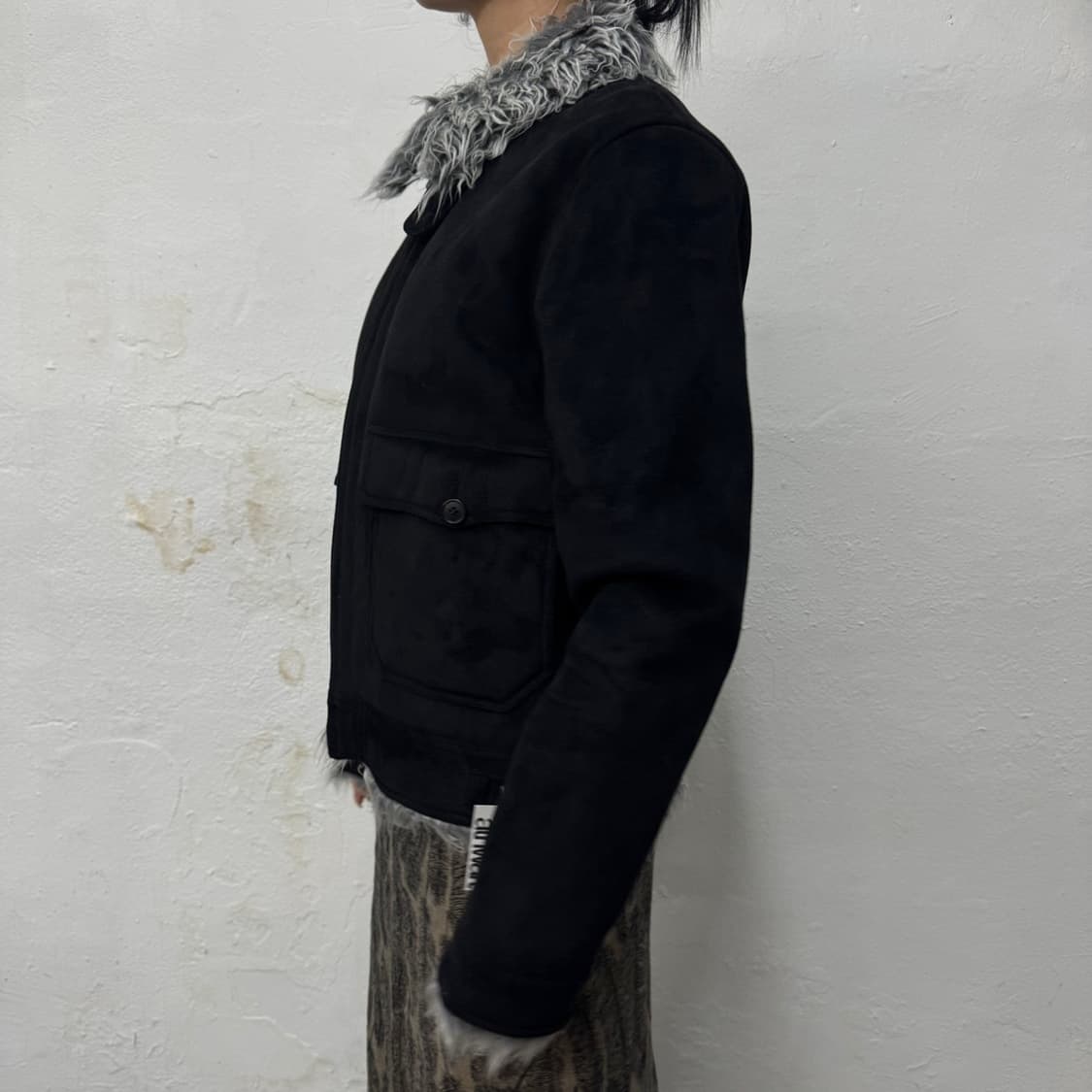 빔즈(BEAMS) 블랙컬러 아크릴 폴리 혼방 폭스 퍼 몰스킨 쇼트 자켓 상품이미지2