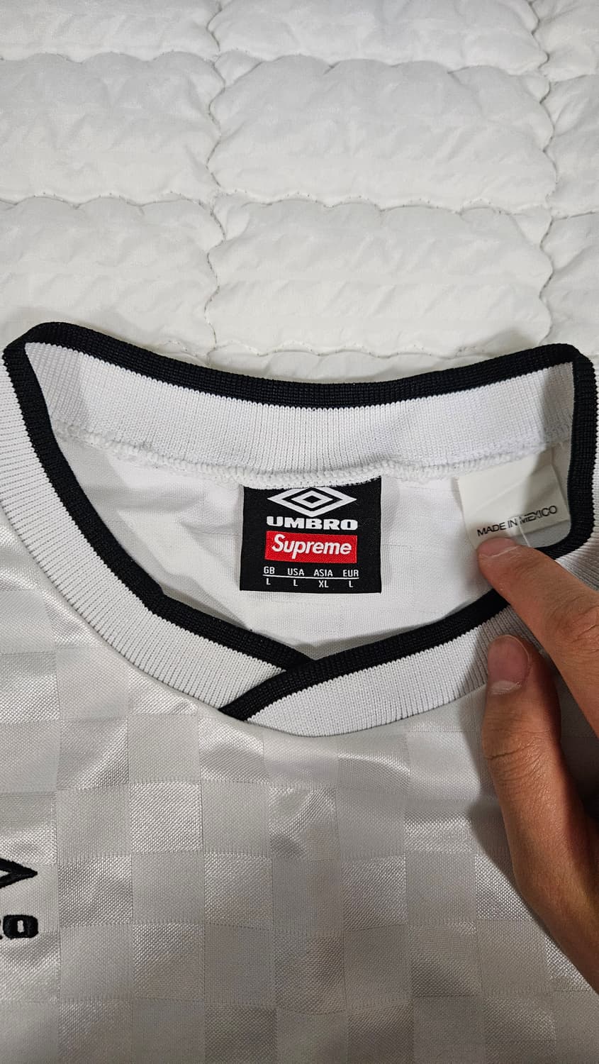 슈프림 x 엄브로 사커 저지 화이트 - 22SS L사이즈 상품이미지4