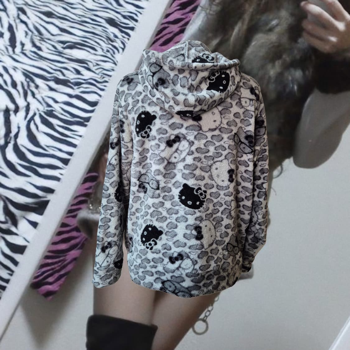 Vintage Black Hello Kitty Pajama top 상품이미지2