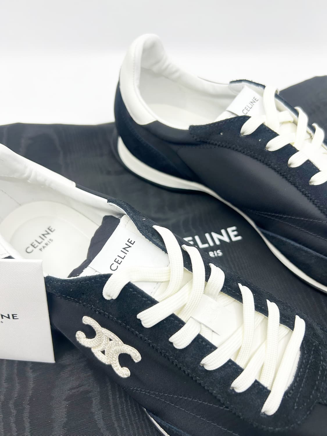 셀린느 트리옹프 레이서 로우 블랙 화이트 42사이즈 364945257C 상품이미지4