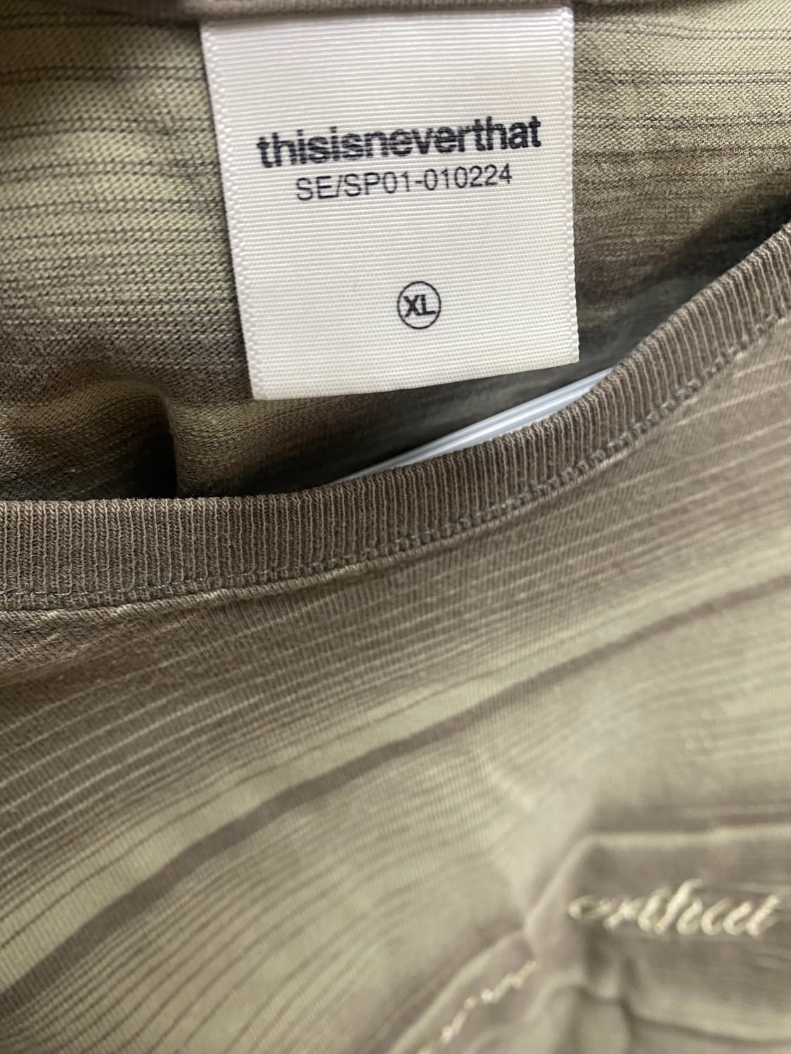 디스이즈네버뎃 올리브 스트라이브 롱슬리브 상품이미지3