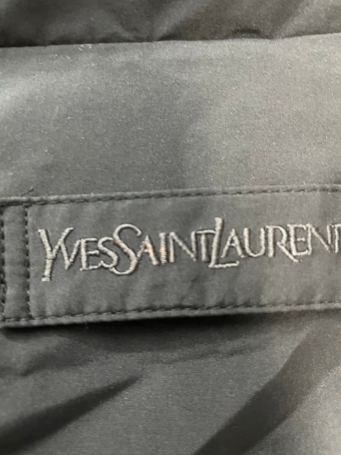 입생로랑 내피 패디드 블랙 자켓 H1767 상품이미지9