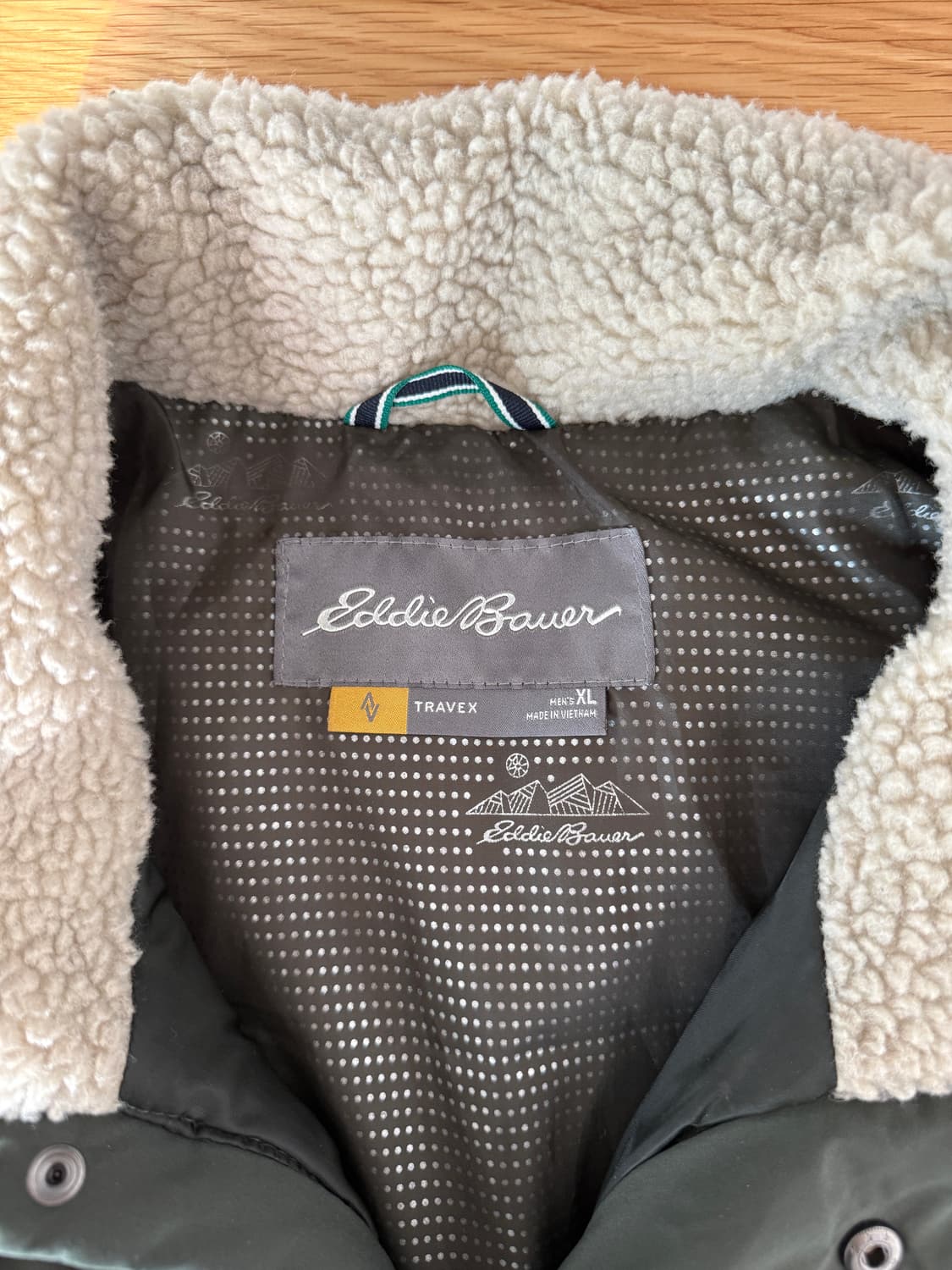 에디바우어(Eddie Bauer) 패딩 베스트 상품이미지6