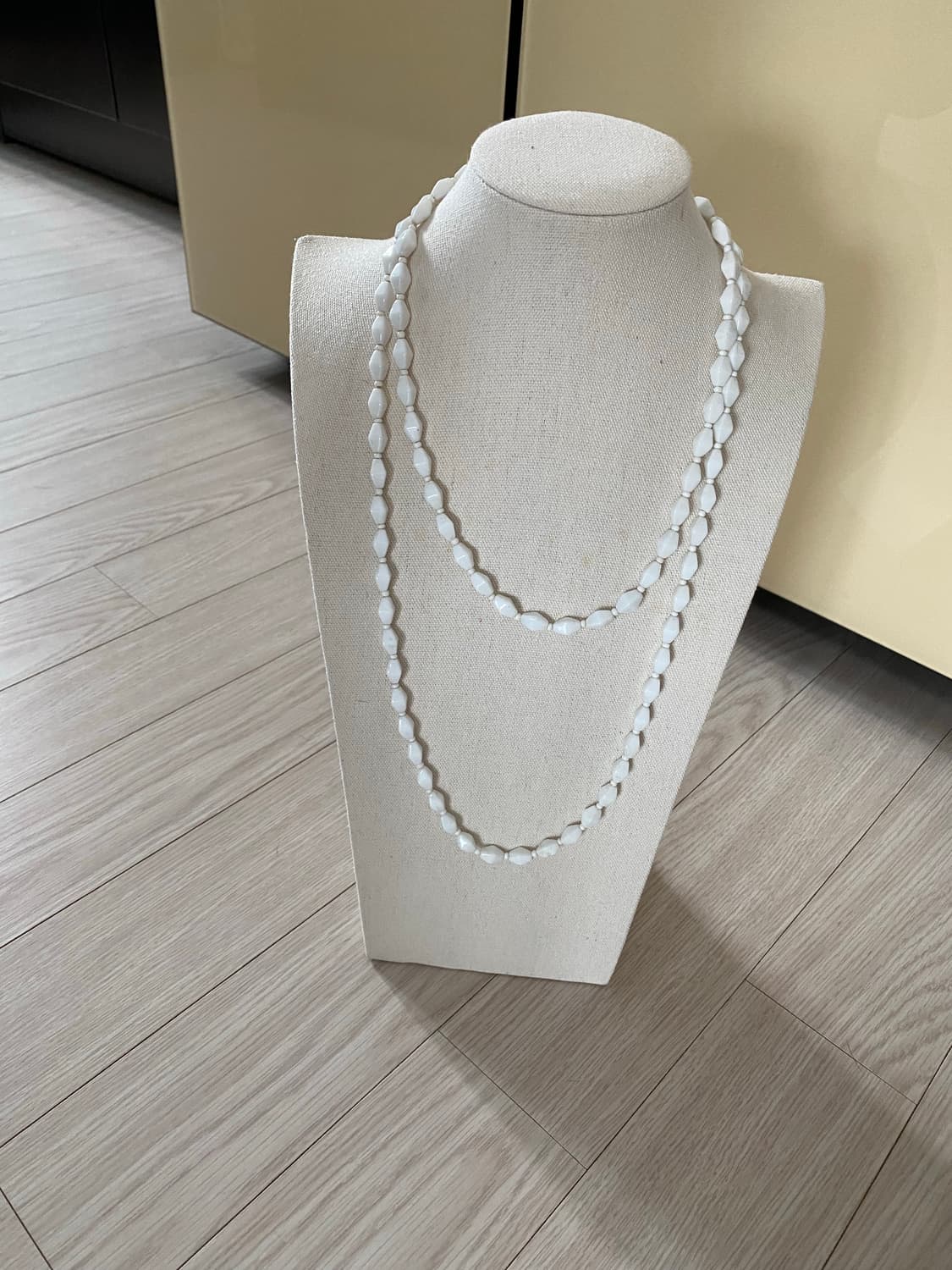 빈티지화이트 비즈 롱 목걸이 상품이미지6