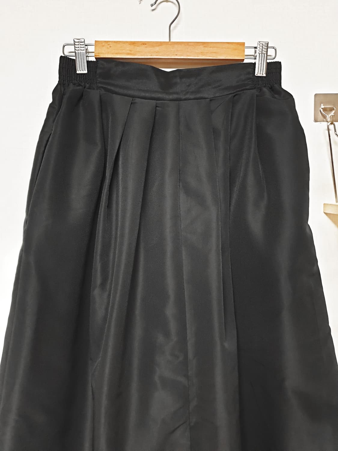 뒷밴딩 롱스커트 55 블랙  상품이미지4