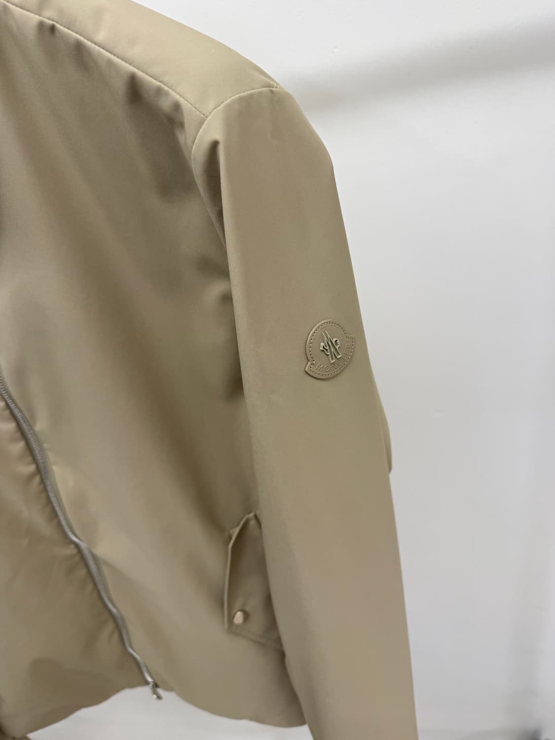 몽클레어 채버톤 바람막이 자켓 4사이즈 정품 상태좋음 상품이미지3