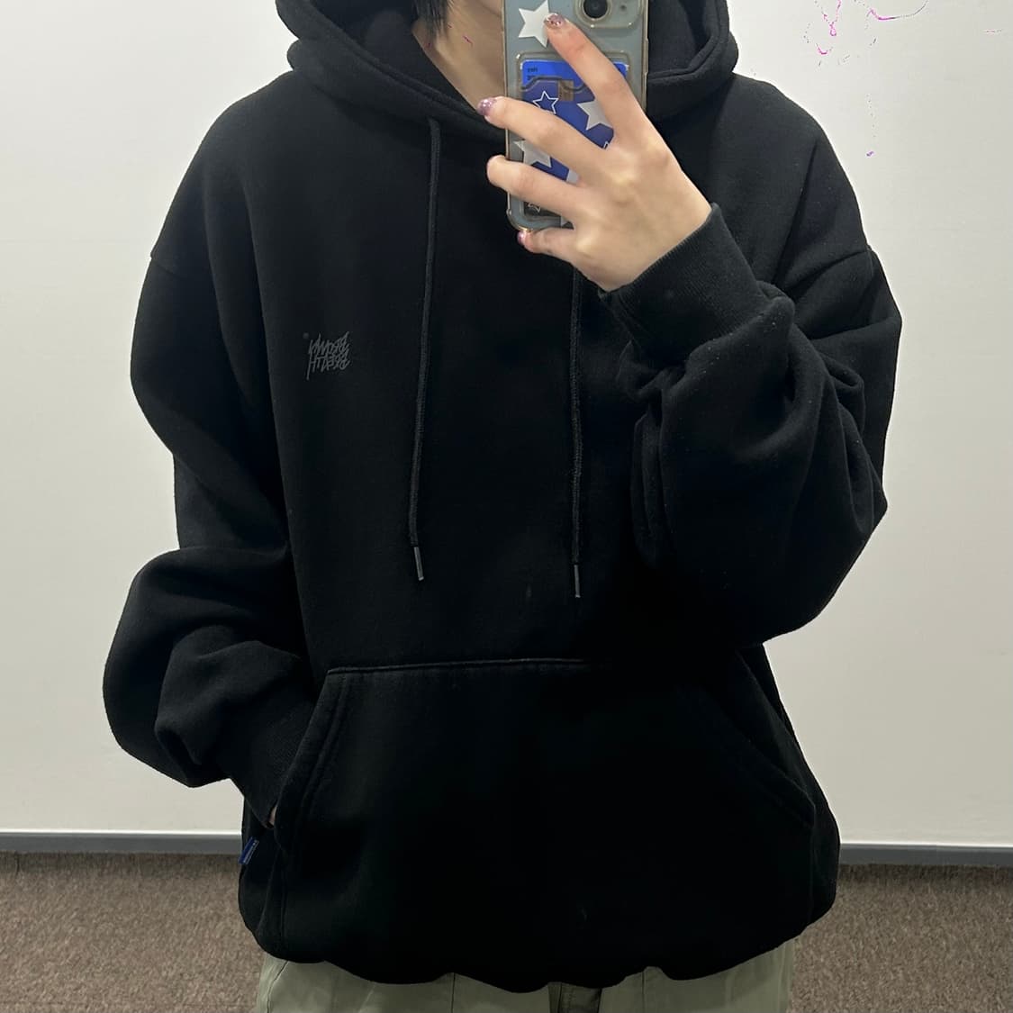 Brown breath 브라운브레스 차콜 로고 블랙 후드티 상품이미지1