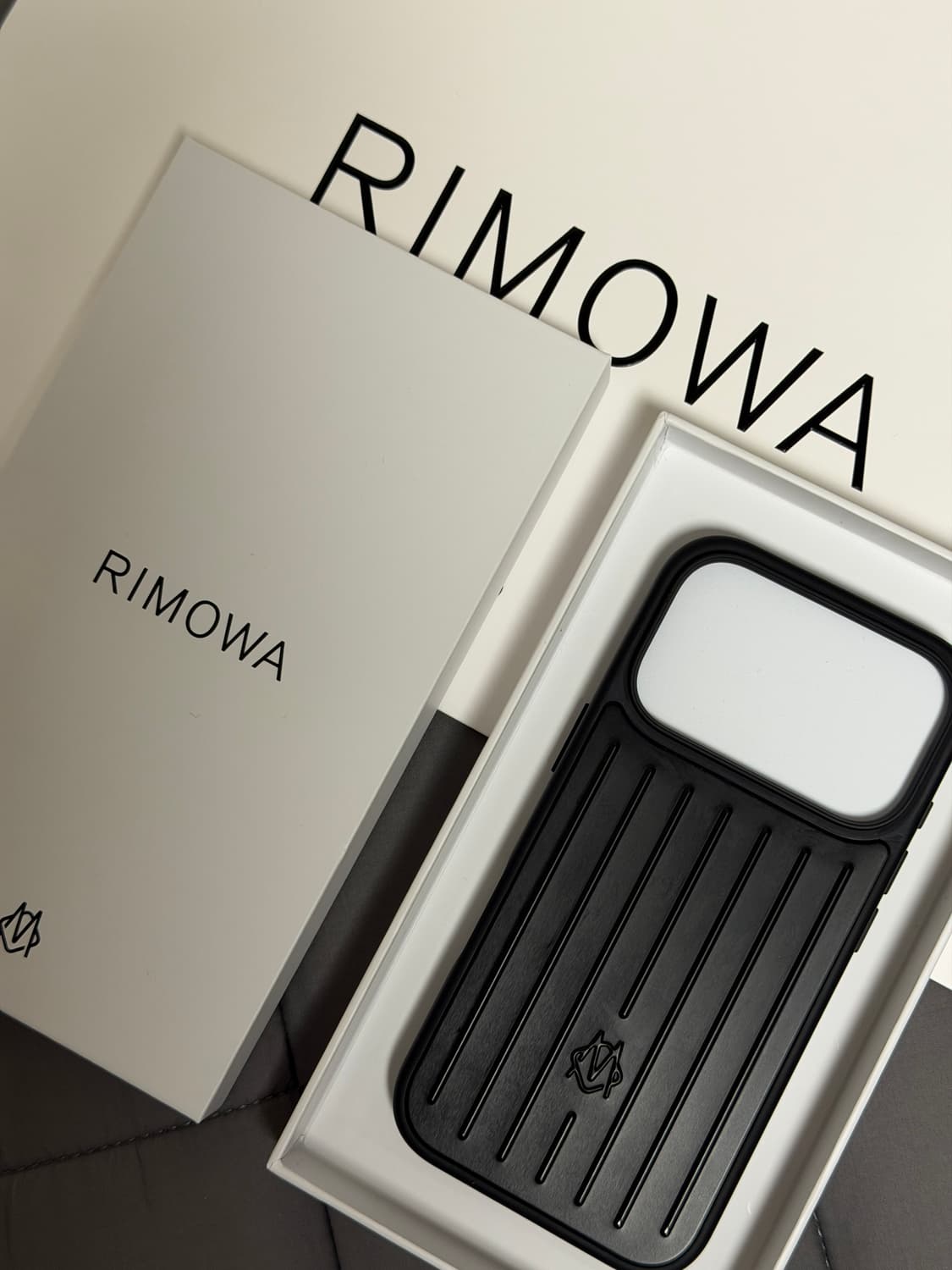 리모와 정품 아이폰 17프로 케이스 블랙 상품이미지2