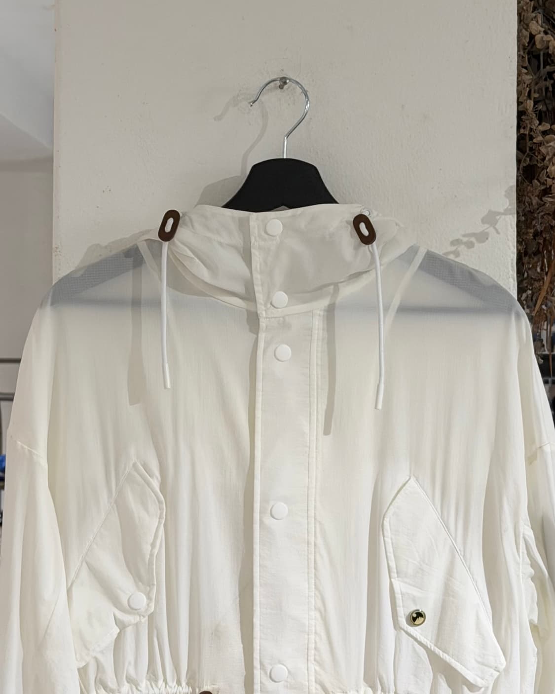몽벨 화이트 나일론 후드 스트링 윈드브레이커 자켓 상품이미지4