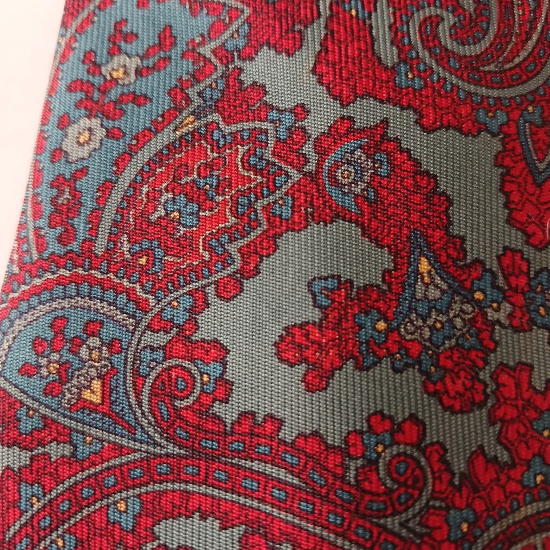 버버리 실크 카키&레드 페이즐리 넥타이 9.1cm A등급 A19360
 상품이미지6