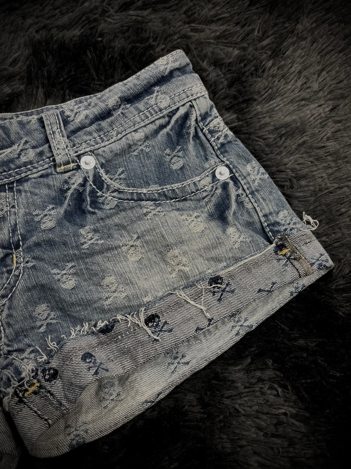 해골패턴 자수 화이트 워싱 연청 숏팬츠 상품이미지3