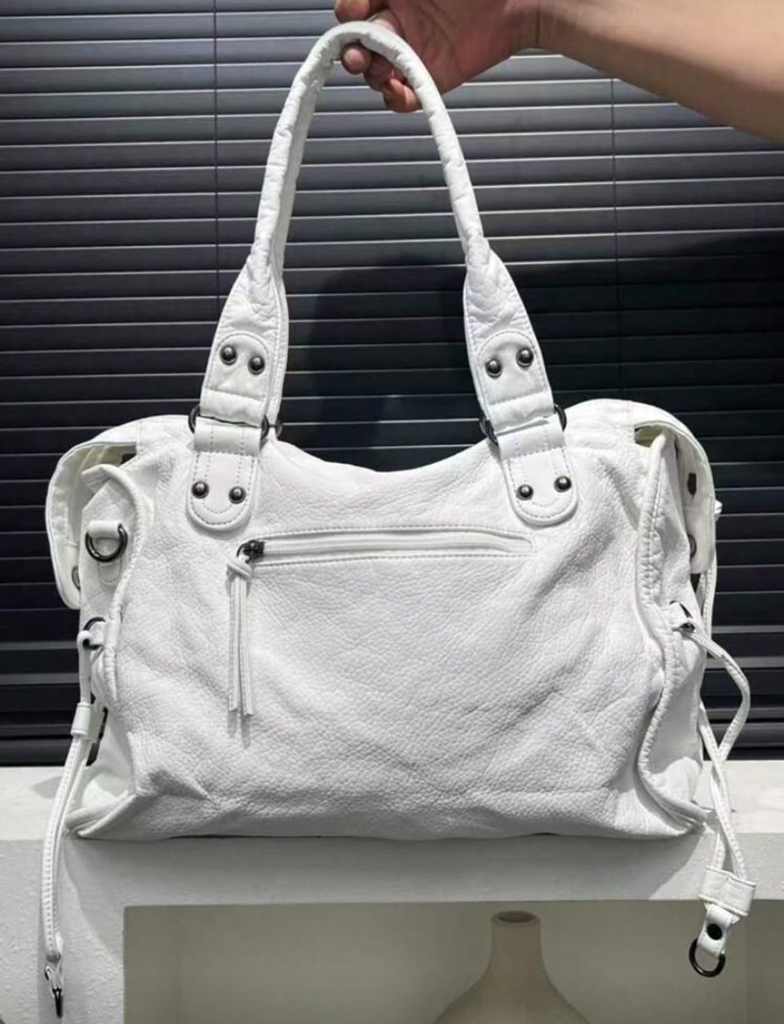 화이트 가죽 레더 숄더백 토트백 보부상 y2k 상품이미지2