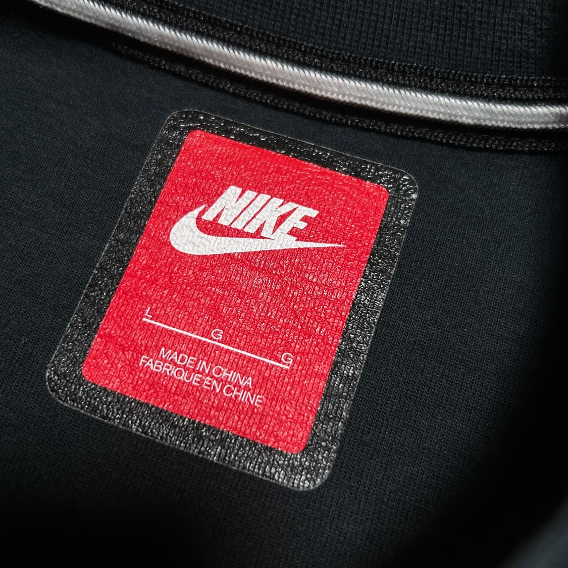 [L] Nike 나이키 테크팩 라운드 맨투맨 상품이미지4