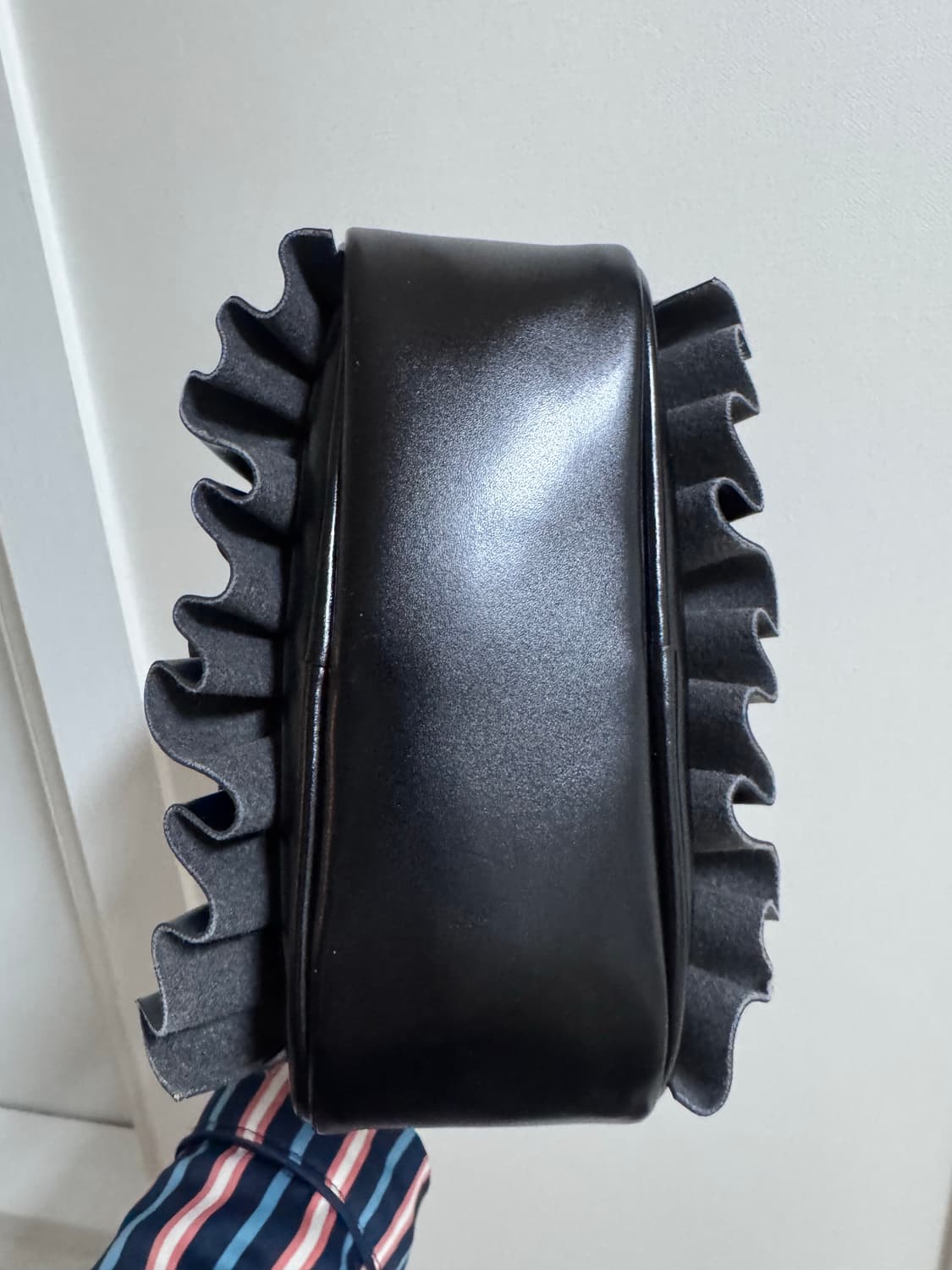 꼼데 가르송 걸 프릴 블랙백 상품이미지4