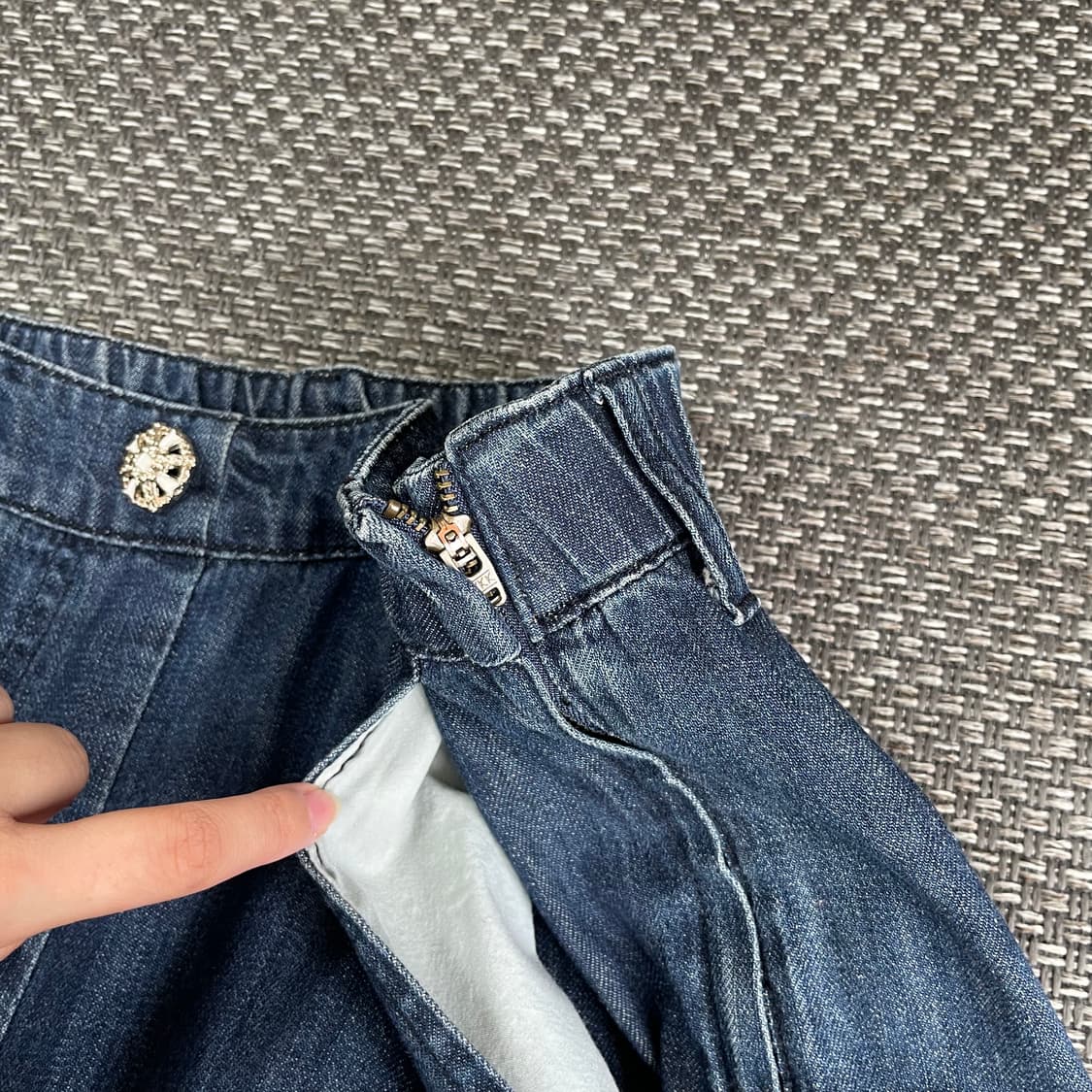 (밴딩) 안나수이 중청 큐빅 플레어 롱 스커트 상품이미지3