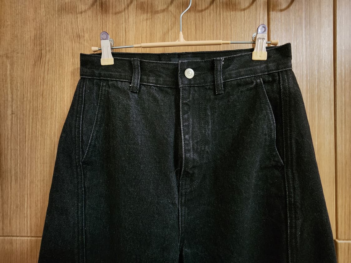 (26)무신사 트위스트 세미 벌룬 데님 팬츠 로우블랙 상품이미지3