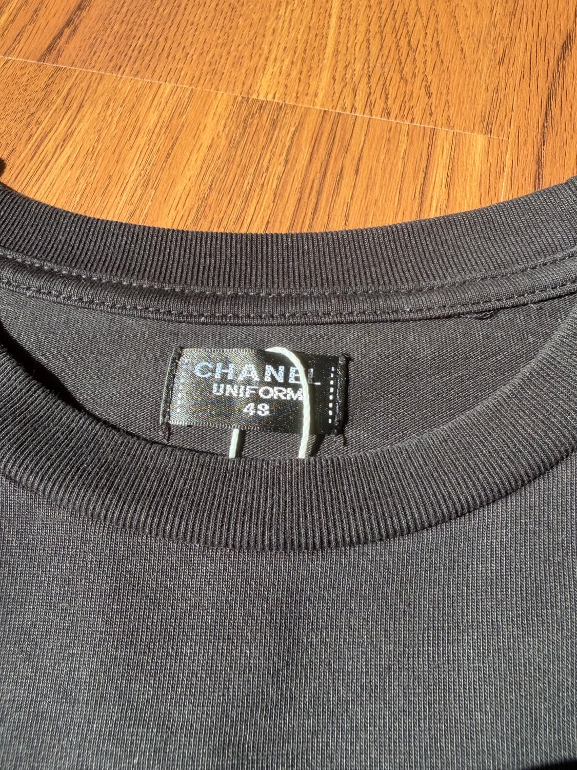 샤넬 UNIFORM 로고 티셔츠 상품이미지6