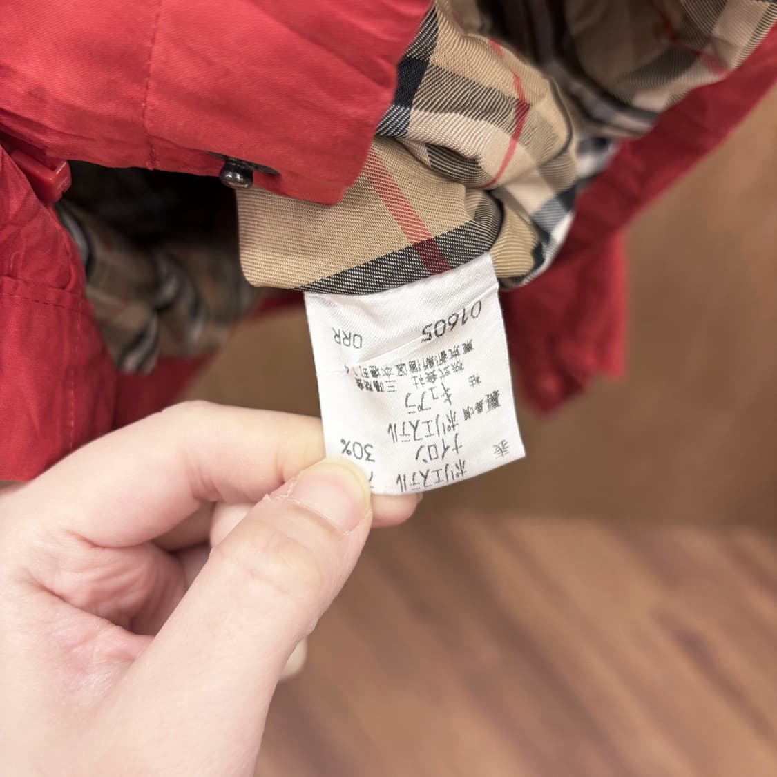 버버리 후드 파카 자켓 체크 안감 로고 자수 버튼 스트링 디테일 레드 상품이미지9