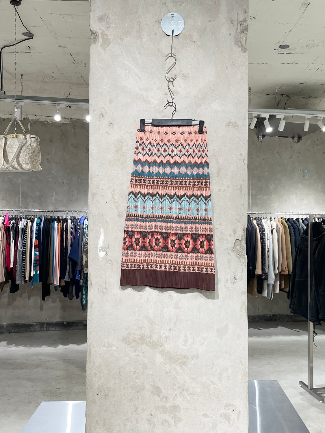 플리츠 플리즈 믹스 지오메트리 롱 스커트 상품이미지1