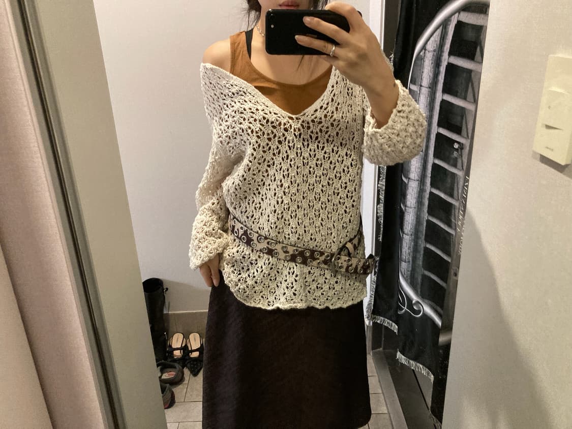 딥브이넥 긴팔 네트 레이어드 니트 상품이미지1