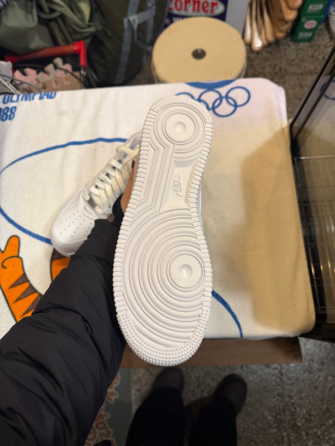 슈프림X나이키 에어포스 (270) 상품이미지3