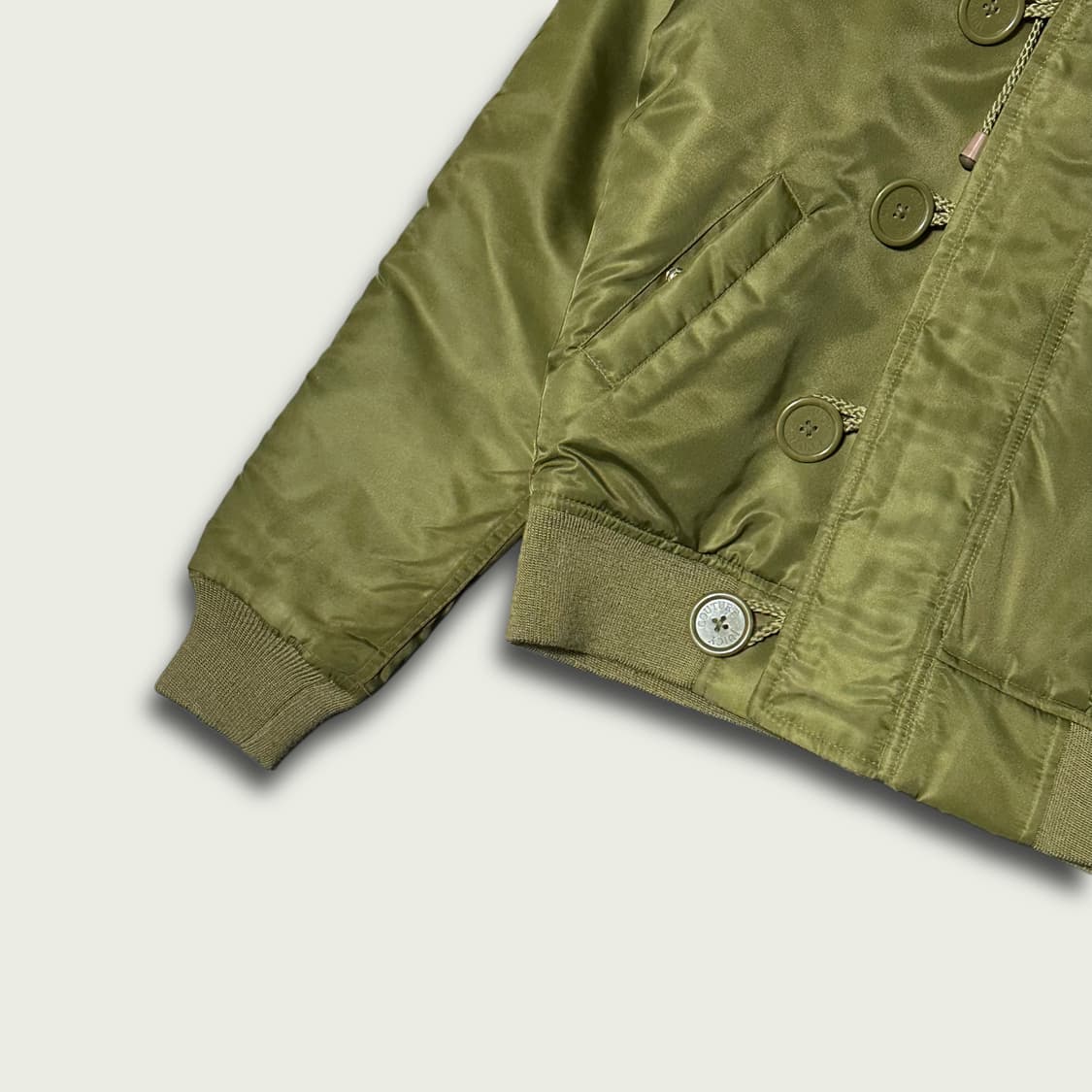 쥬시 꾸뛰르 y2k  N2B 봄버 상품이미지4