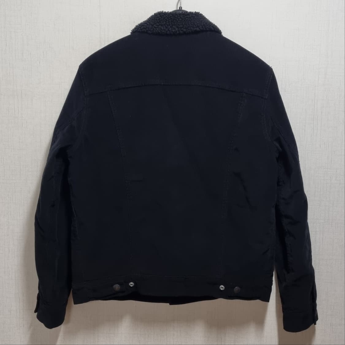 ( M )  리바이스 블랙 코듀로이 쉐르파 트러커 자켓 상품이미지4