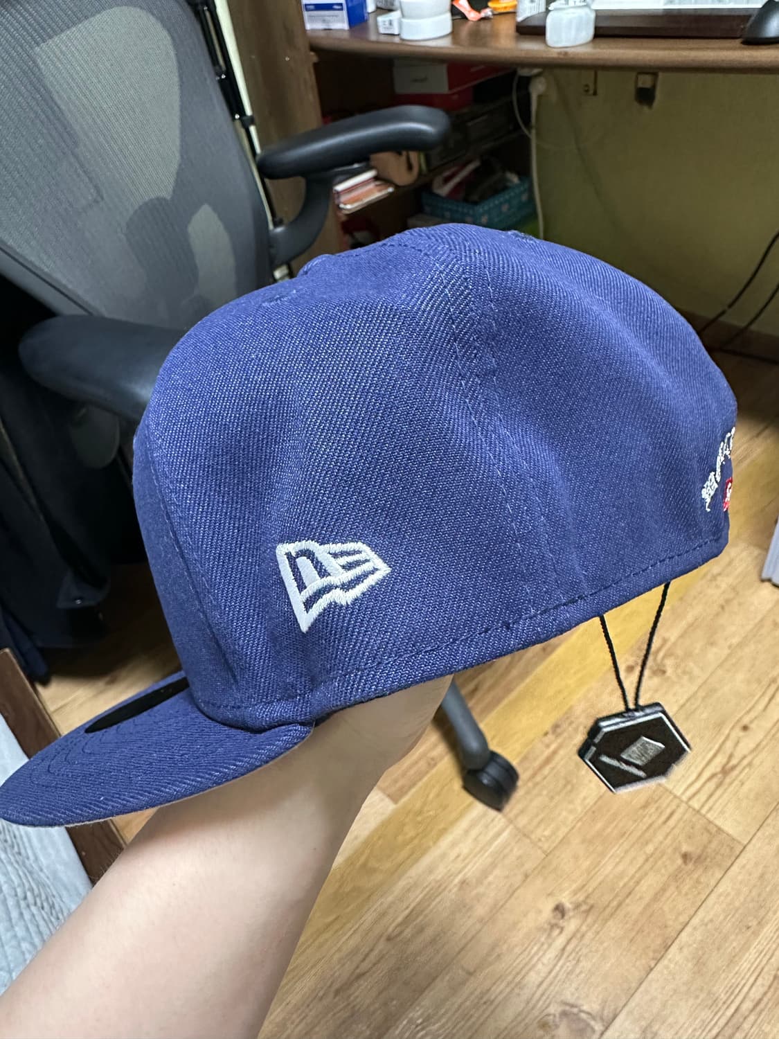 슈프림 골드 크로스 718 1/8 네이비 상품이미지2