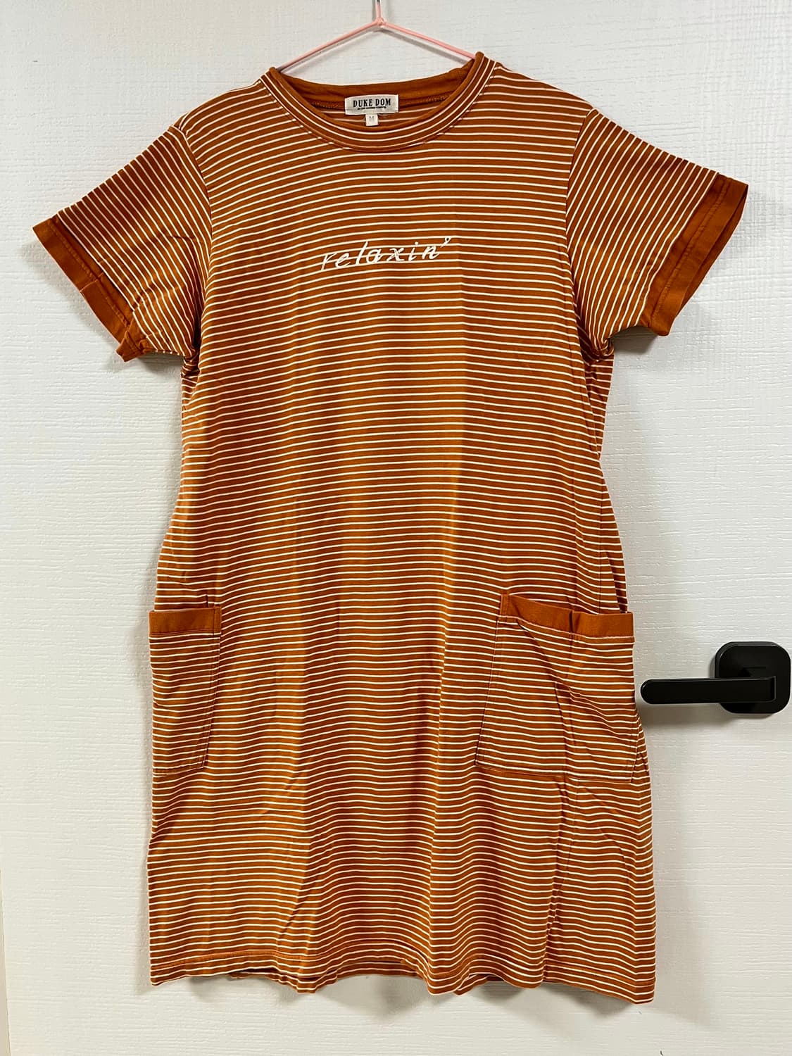 [DUKEDOM] 55-66 | 스트라이프 포켓 반팔 원피스 상품이미지1