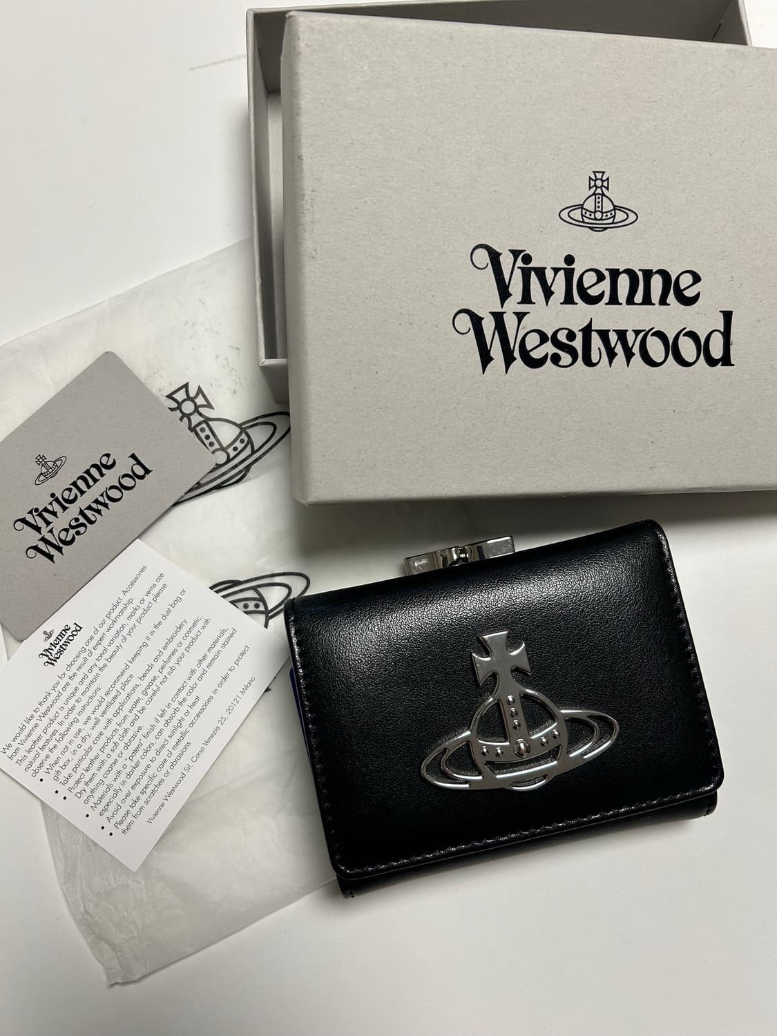 비비안웨스트우드 빅로고 반지갑 (박스포함) 상품이미지1