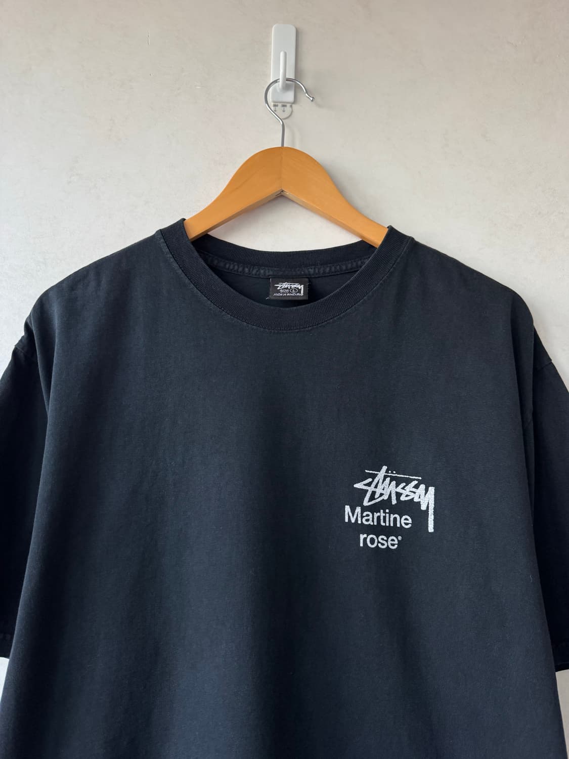 스투시 x 마틴 로즈 티셔츠 상품이미지3